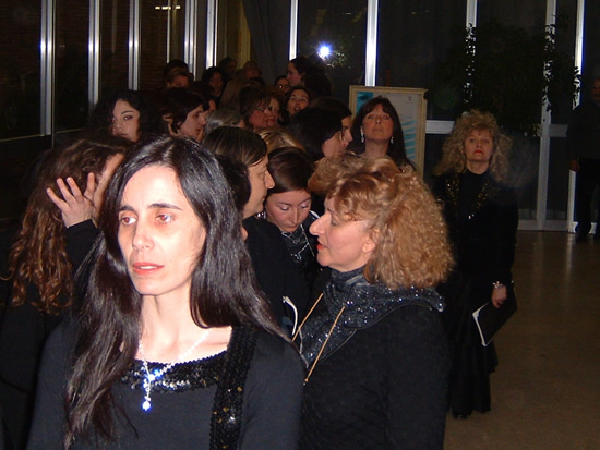 le donne all'ingresso